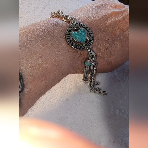 GUESS Silver-Tone Turquoise Heart & Charm Toggle Bracelet - Picture 11 of 11
